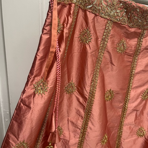 ✨Pink and Gold Indian Lehenga✨ - Picture 7 of 16